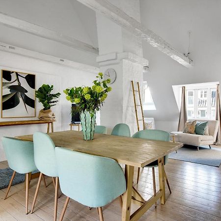 Sanders Main - Endearing Two-Bedroom Duplex Apartment With A Balcony Next To Magical Nyhavn Köpenhamn Exteriör bild