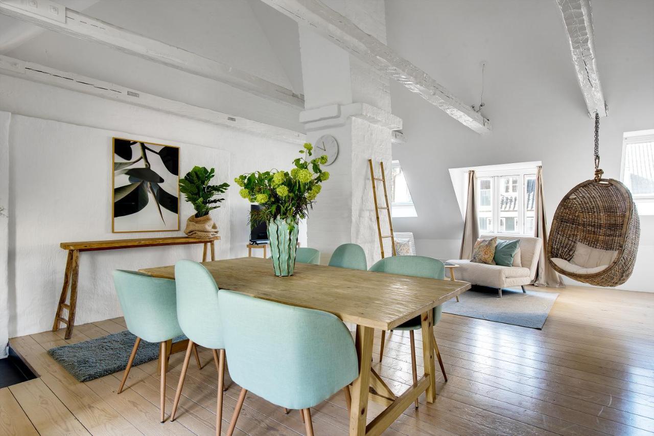 Sanders Main - Endearing Two-Bedroom Duplex Apartment With A Balcony Next To Magical Nyhavn Köpenhamn Exteriör bild