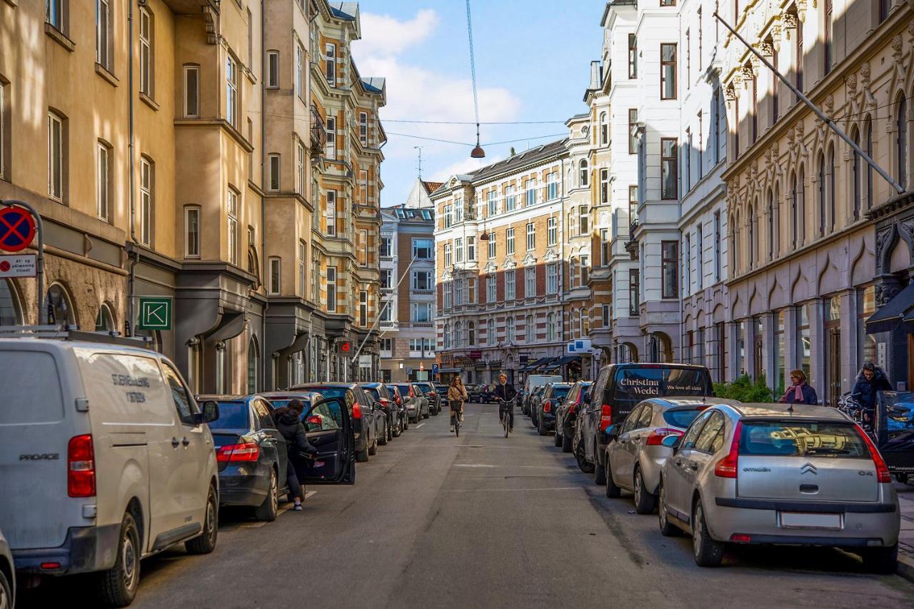 Sanders Main - Endearing Two-Bedroom Duplex Apartment With A Balcony Next To Magical Nyhavn Köpenhamn Exteriör bild