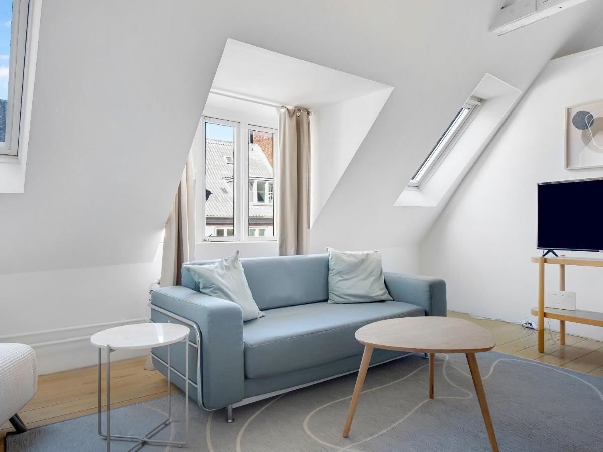 Sanders Main - Endearing Two-Bedroom Duplex Apartment With A Balcony Next To Magical Nyhavn Köpenhamn Exteriör bild